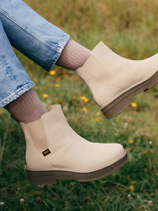 Teva Shoes - Teva Midform Chelsea Boot Sesame Leather Size 10